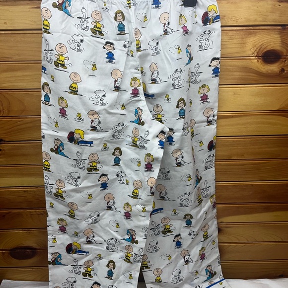 Peanut 2 piece pajamas size small - Picture 5 of 8